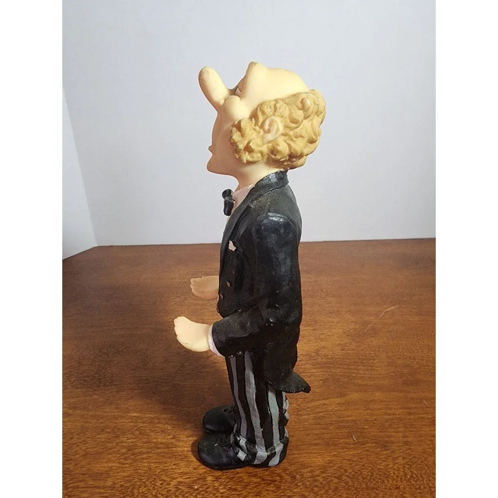 James the Butler Calling Card Cork‎ Holder Resin Figure Vintage Hands Nose